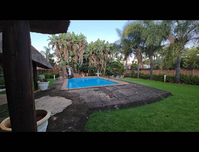 4 BEDROOM HOUSE FOR SALE IN KARENPARK